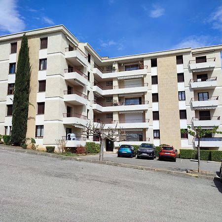 Le Cezanne - Climatise Avec Grande Terrasse Apartment Greoux-les-Bains Luaran gambar