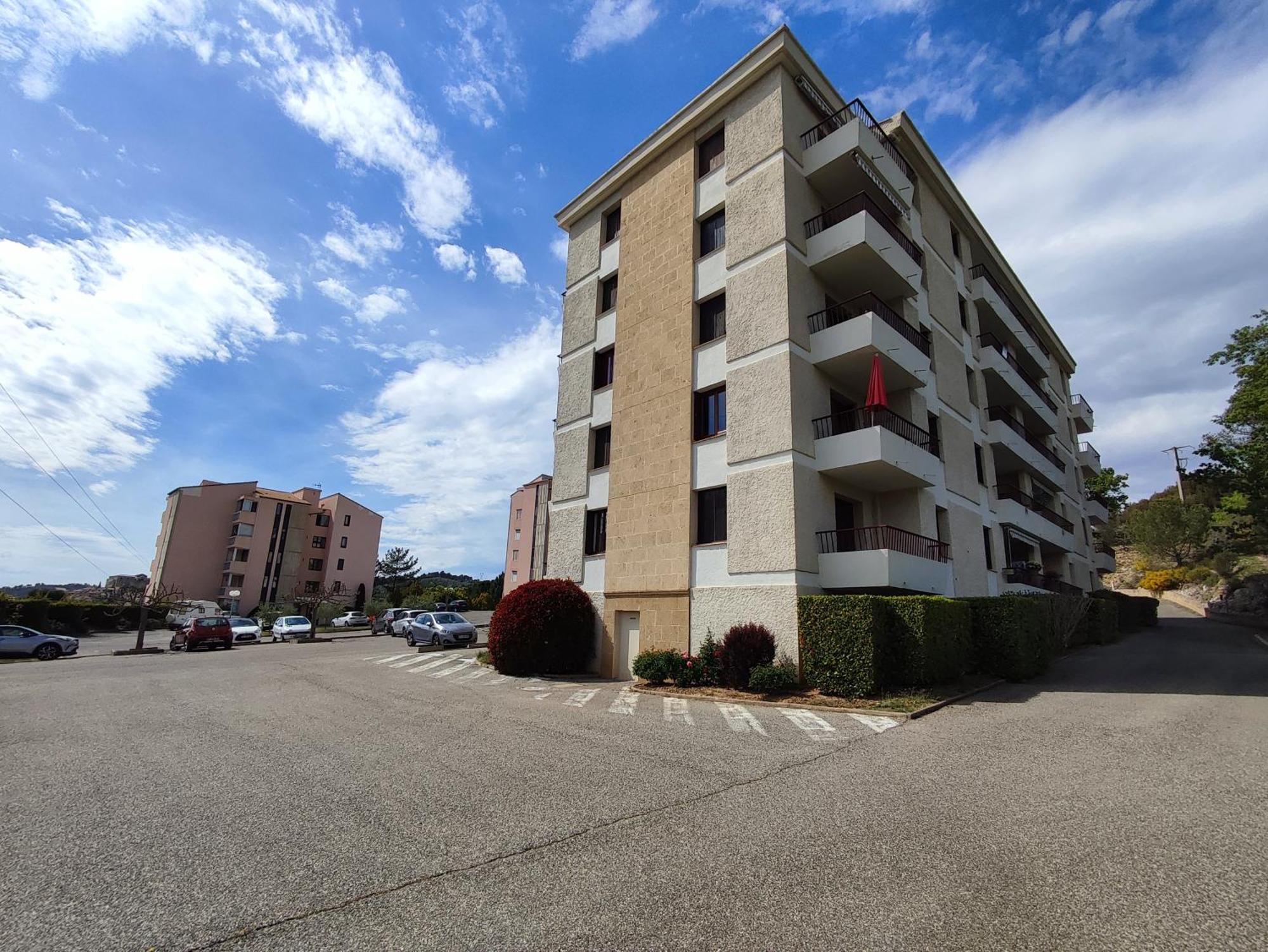 Le Cezanne - Climatise Avec Grande Terrasse Apartment Greoux-les-Bains Luaran gambar